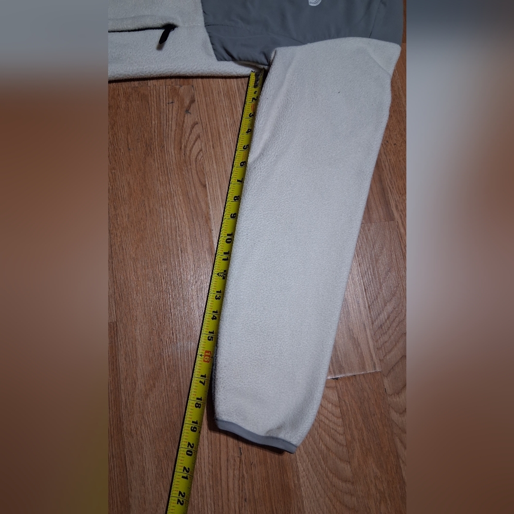 The North Face Two-Tone Fleece Jacket - Cream & Gray - Picture 6 of 7